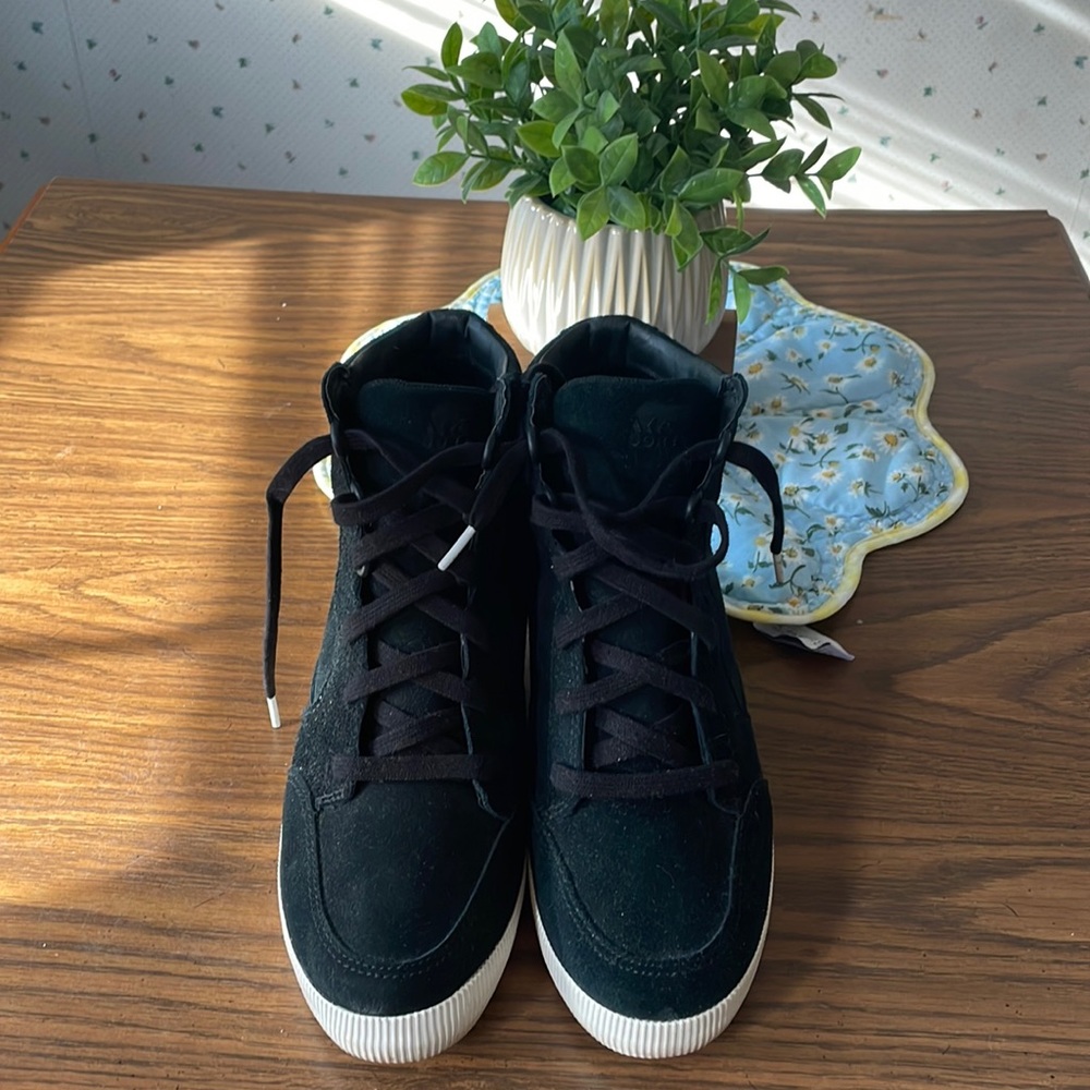 Sorel wedges.